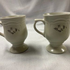 Pfaltzgraff Heirloom set of 2 pedestal/footed coffee tea mugs